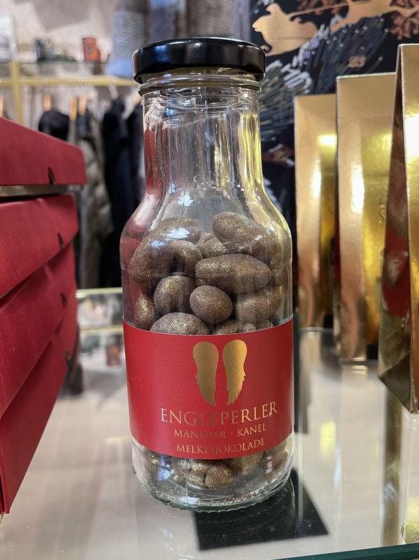 Lysefjorden Sjokolade Engleperler på Glass
