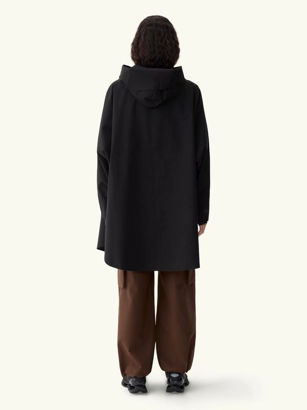 BLÆST Bergen Poncho Black