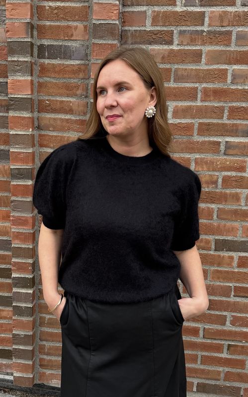 Davida Brushed Puff Sleeve T-Shirt Black
