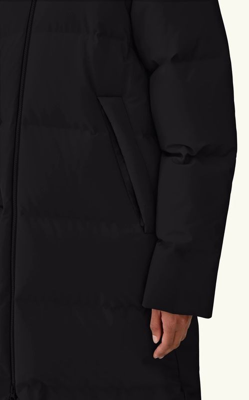 BLÆST Innvik Down Coat Black
