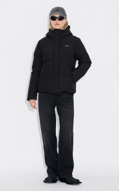 Holzweiler Besseggen Light Short Down Black
