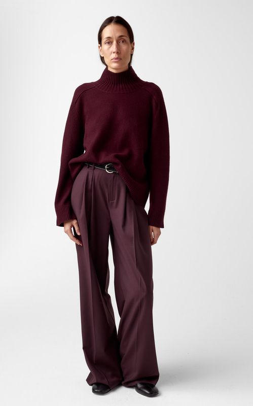 AKS Label Rico Cashmere Turtleneck Burgundy